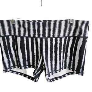 Wodbottom Womens XXL Athletic Crossfit Shortie Shorts Black White Tie Dye Stripe
